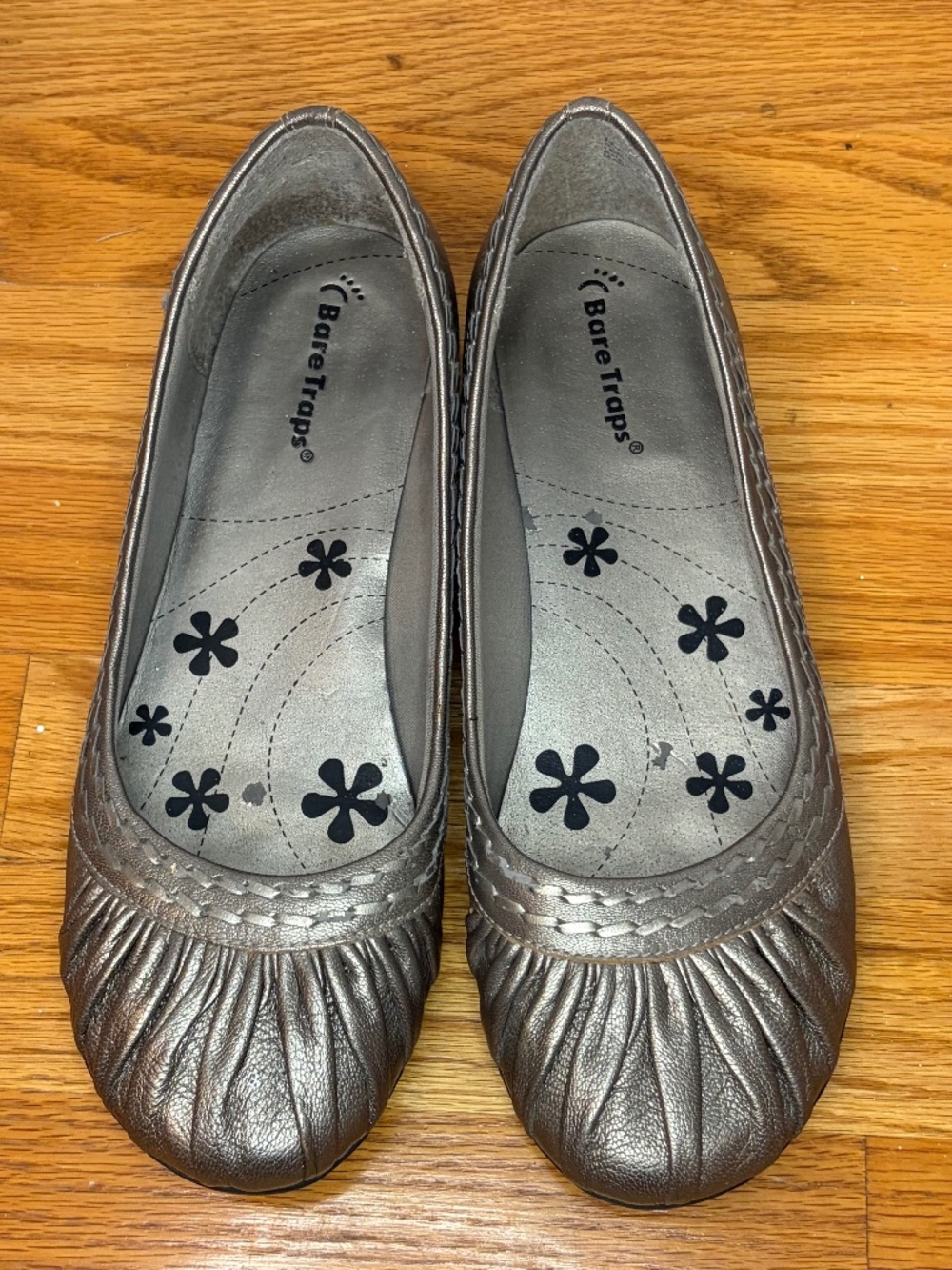 Bare Traps Flats 8.5